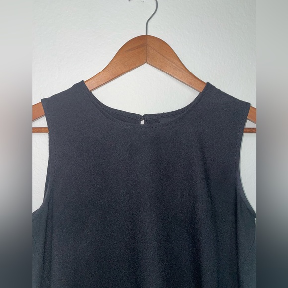 WHO WHAT WEAR Black Sleeveless Long Ruffled Tank Top Blouse keyhole back EUC - Picture 9 of 15